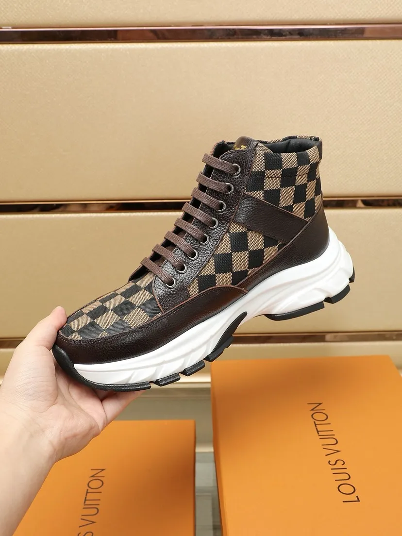 Factory P460 men's shoes 💰"LOUI* VUITTO*" popular men's casual shoes 💯Purchase-level quality, the upper is made of original materials with cowhide, the real thing is super shiny⚡️ Fashionable and versatile, the toe last shape is firm and full, the soles are LV original molds and can be put in and out at will. Light and comfortable on the foot ~ purely handmade, details determine the quality! Color: Two colors available. Size:38-44 (45 customized)